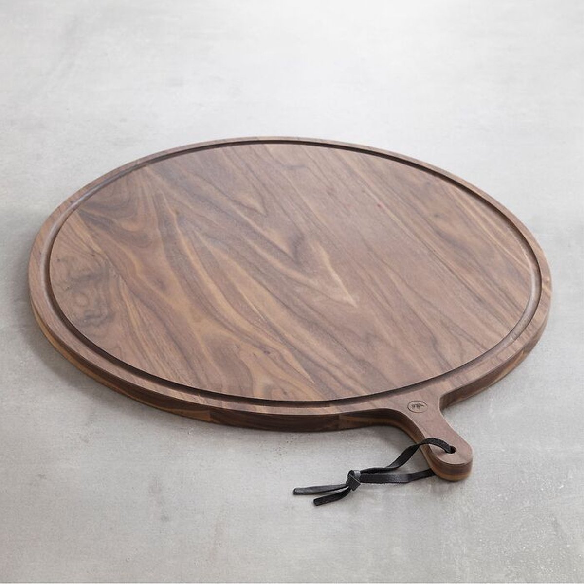 Dutchdeluxes XL - Grote Ronde Broodplank - Borrelplank - Walnoothout - Duurzaam - Luxe - 60 cm