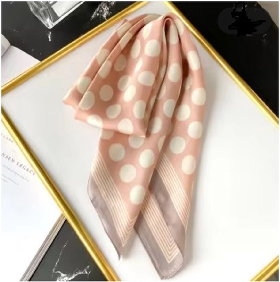 Stijlvolle Sjaal Rose met Off-White Dots en Grijs / Taupe rand - Stippen – 70 x 70 cm | Hoofdband - Sjaaltje - Bandana - Haarband | Gestipt - Stip - Polkadot - Dots | Prachtige glans | Chique om nek of aan tas!