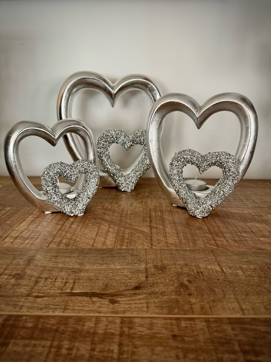Zilveren harten 3 set theelicht houder 22 cm hoog - interieur - zilver - decoratie - voor binnen - geschenk - cadeau - Kerst - Nieuwjaar - verjaardag - Valentijn