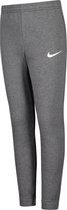 Grijze joggingbroek met elastische tailleband en manchetten. Wit Nike logo op linkerbeen.