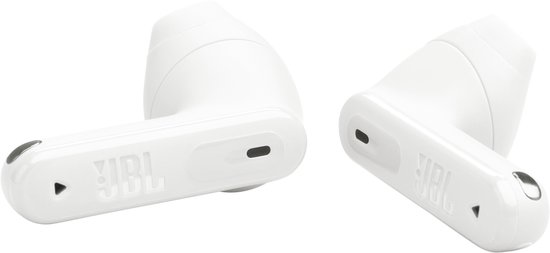 Witte draadloze oordopjes met JBL logo.