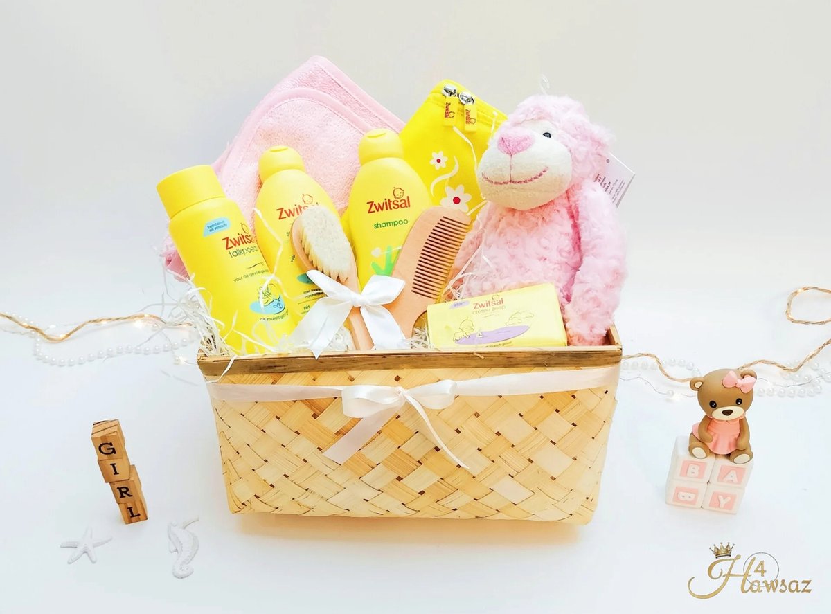 Goedkoopste Kraamcadeau Meisje 10 stuks - Newborn - Hawsaz.nl Cadeau - Genderneutraal kraamcadeau - Geschenkset unisex - Babygeschenkset - Babyshower - Knuffel - Gepersonaliseerde cadeaus - Geurkaars - Geurstokjes - Zwitsal Babyverzorging
