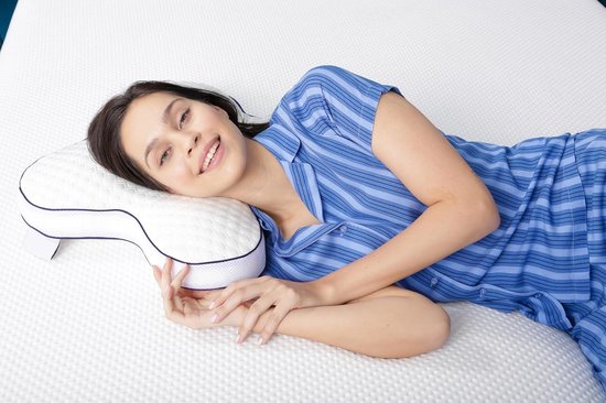 Orthopedisch traagschuim kussen - voor zijslapers - Premium vlinderkussen tegen nekpijn - Oeko-Tex gecertificeerd - gezondheidskussen - slaapapneukussen - migraine kussen van Ortho — afbeelding 2