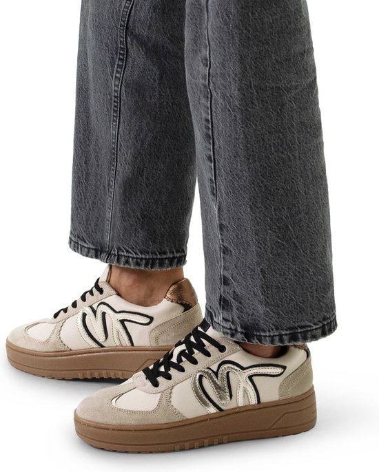 Manfield - Femme - Baskets en cuir beige détails dorés - Taille 41