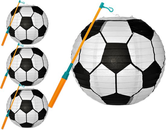 Drie kleine en één grote papieren voetbal lampion met oranje stok.