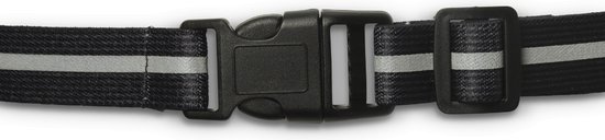 Boucle en plastique noir avec des rayures réfléchissantes sur une sangle.