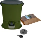 Skaza Bokashi Essential Bio Afvalbak Keuken (15,3 Liter) + Onderstel - Compostbak Keuken en Tuin Gemaakt van Gerecycled Plastic - Starterset + incl. 1 kg Fermentatiestarter - Olijf