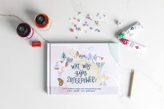 Stories to Cherish | Kinderen & Rouw | Herdenk een Vrouw | Wat was Haar SuperPower & 22 Andere Vragen | Creatief Doeboek voor Kinderen | Kleur, Plak, Schrijf | Kleurrijk en Licht | Cadeau voor Kinderen bij Rouw en Verlies | Ben er voor een Kind |