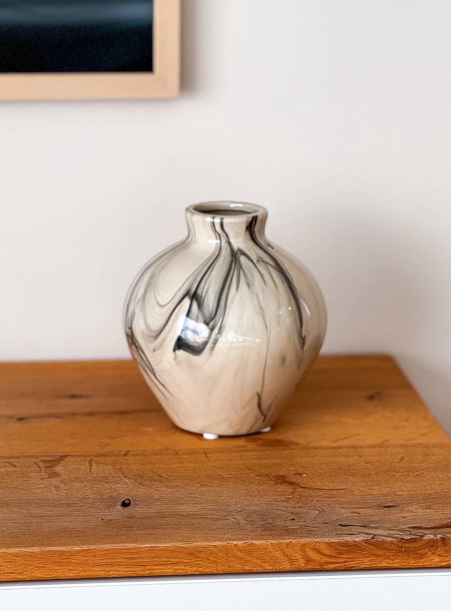 Broste Copenhagen - Vaas Ingrid S3/2 - marmerlook - 14 x 14,5 cm - geglazuurd keramiek