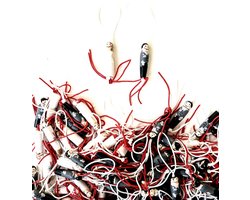 Gelukspoppetje bruidspaar zwart/wit/rood - trouwen - huwelijk - bruiloft - bruid - bruidegom - bruidspaar - gelukspoppetje - hout