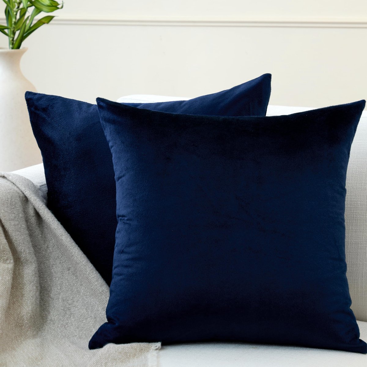 Ibenzoa Zachte Velours Kussenslopen Set van 2, 50x50 cm, Navy Blauw, Voor Bank, Sofa, Bed en Woonkamer donkerblauw