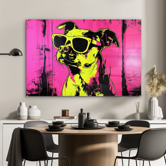 MuchoWow® Glasschilderij 120x80 cm - Schilderij acrylglas - Hond - Zonnebril - Roze - Art - Foto op glas - Muurdecoratie woonkamer - Wanddecoratie slaapkamer - Schilderijen