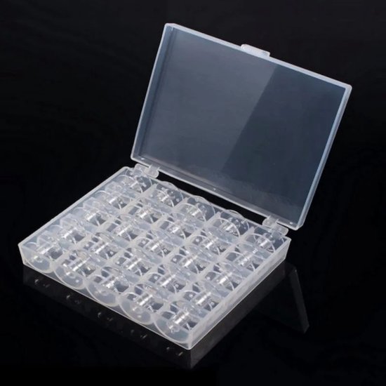 Doosjes met 2×25 naaimachine spoeltjes