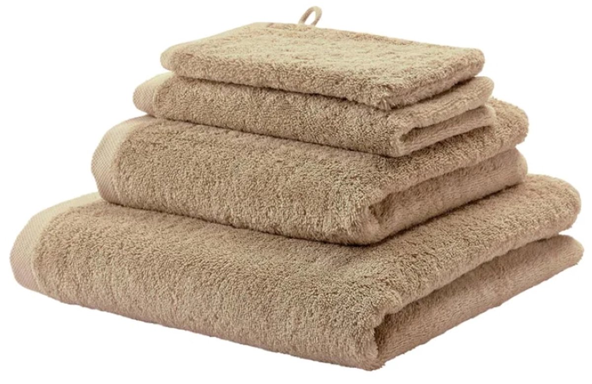 AQUANOVA LONDON WASHANDJE GOLDENBRUIN