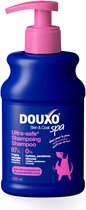 DOUXO Skin & Coat SPA Hondenshampoo bij geprikkelde huid – 250mL | Ultra-Zachte, Hypoallergene Shampoo bij Gevoelige Huid | Reinigt, hydrateert en verzacht de huid | Hypoallergene Formule met Aangepaste pH