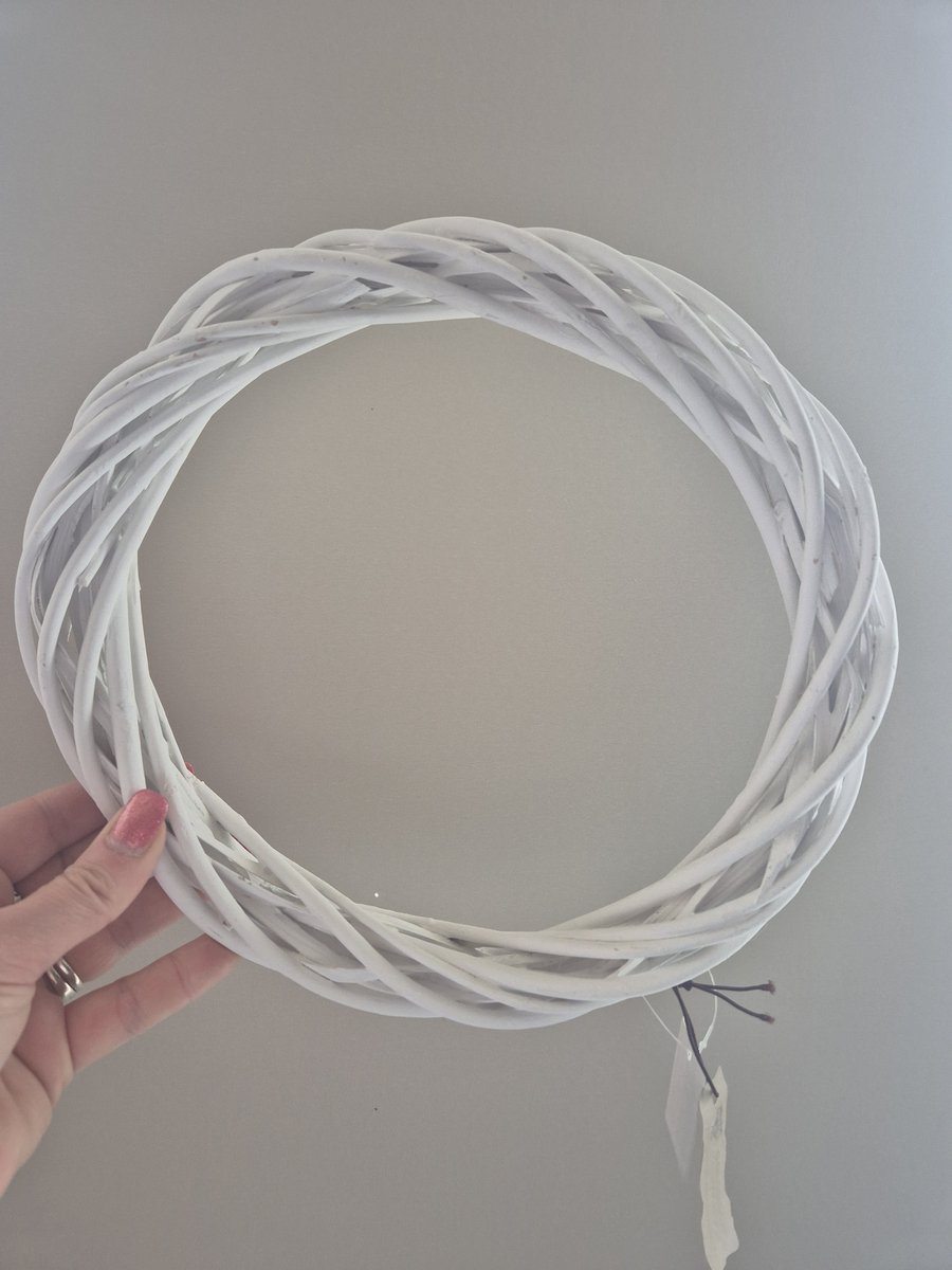 Witte krans, Ø 25 x 4 cm