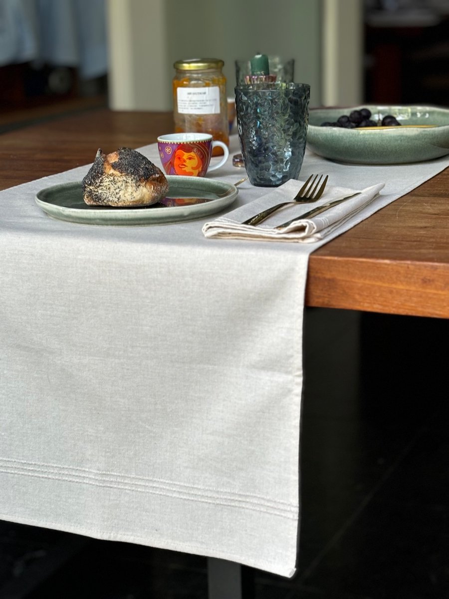 Lantara - Tafellaken met servetten - Oat Meal Zand - 45x150cm - CADEAUTIP - Juffendag - Verjaardag - Vrijgezel - Student