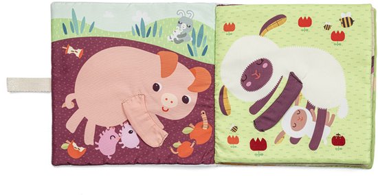 Openklapbaar babyboek met een varken en biggetjes op de ene pagina en een schaap met lam op de andere.
