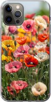 Telefoonhoesje Geschikt voor iPhone 13 Pro hoesje - Bloemenveld - Klaprozen - Kleurrijk - Siliconen Telefoonhoesje Telefoonhoesje