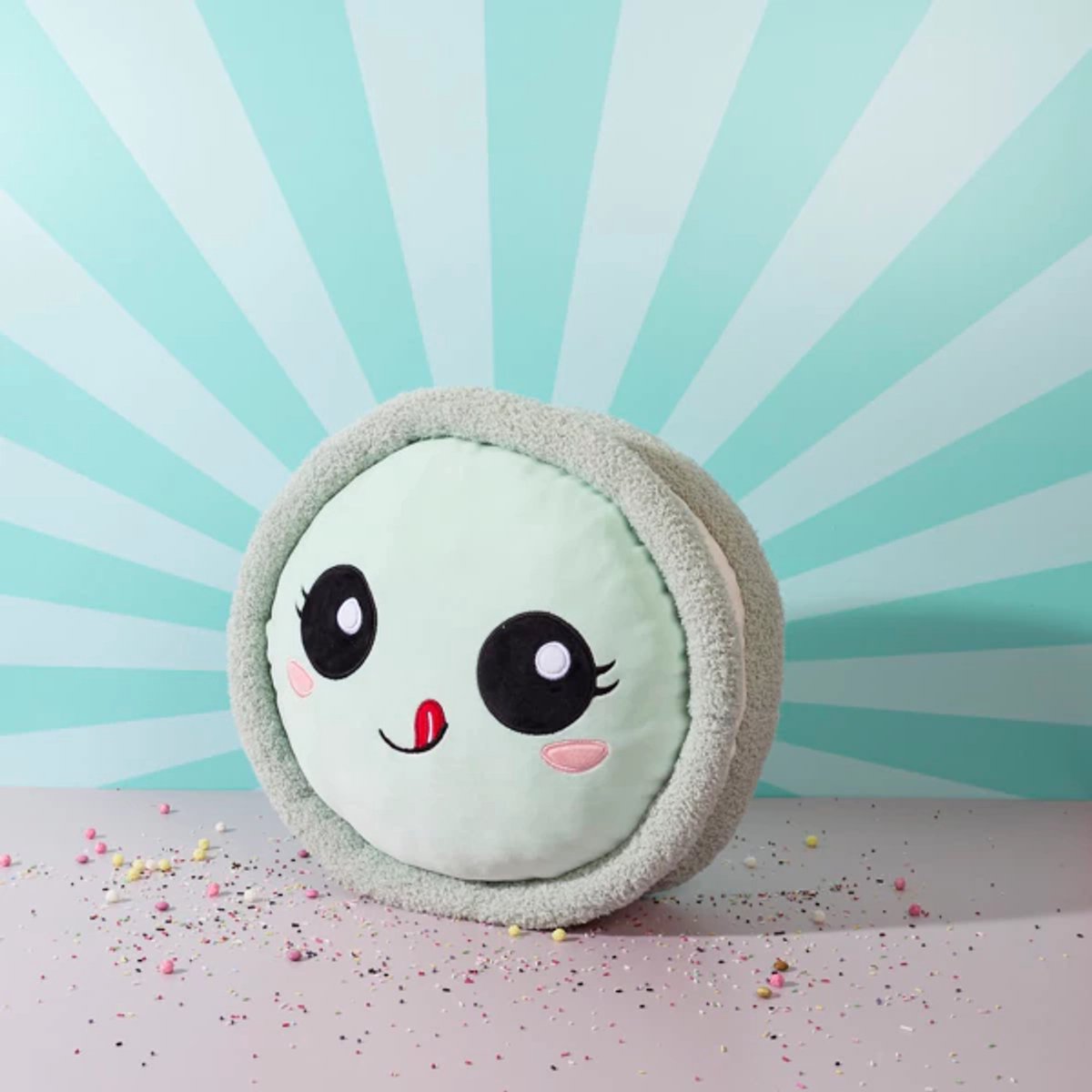 Kawaii - macaron pluche kussen - mint - diam 36 cm