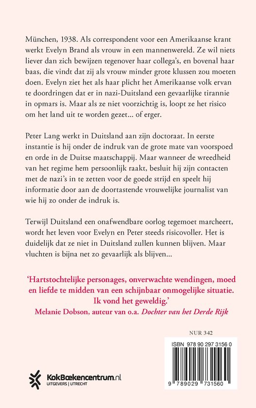 Boekomslag met tekst: "Sterren in de schemering" door Sarah Sundin. Een vrouw met rode hoed staat voor de poort van München.