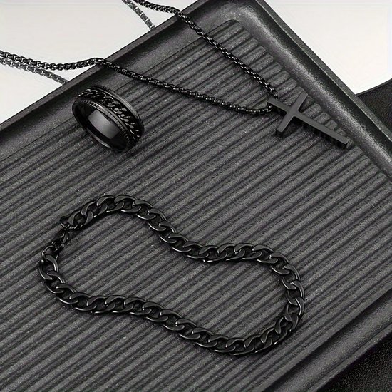 Kralenketting met kruisje - Sieraden online kopen Kralenketting met kruisje - Sieraden online kopen