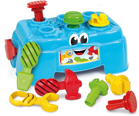 Blauwe Clementoni baby werkbank met vrolijk gezicht, hamers, schroeven, moeren en sleutels in rood, groen en geel.