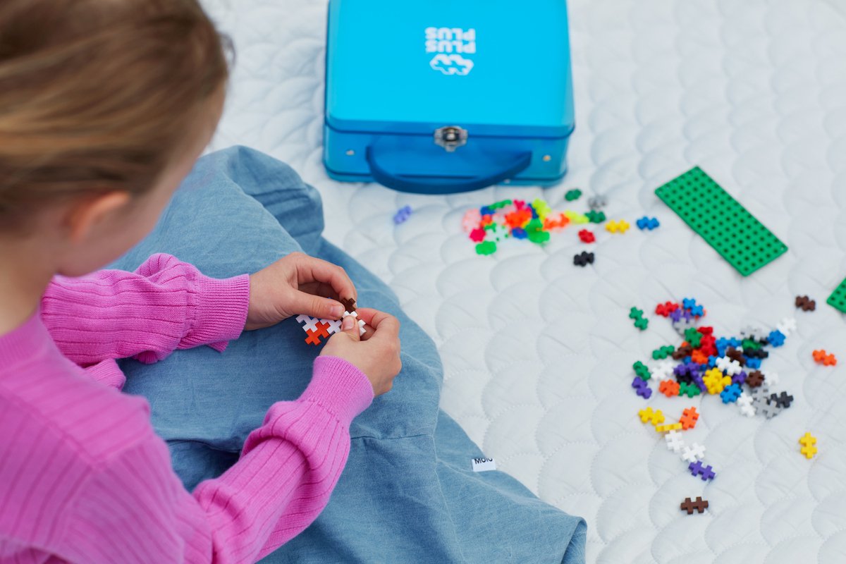 Plus-Plus Basic Reiskoffer 600 delige bouwset blauw - 7002 - Bouwspeelgoed - Constructiespeelgoed - Set met bouwstenen - Vanaf 5 jaar — afbeelding 10