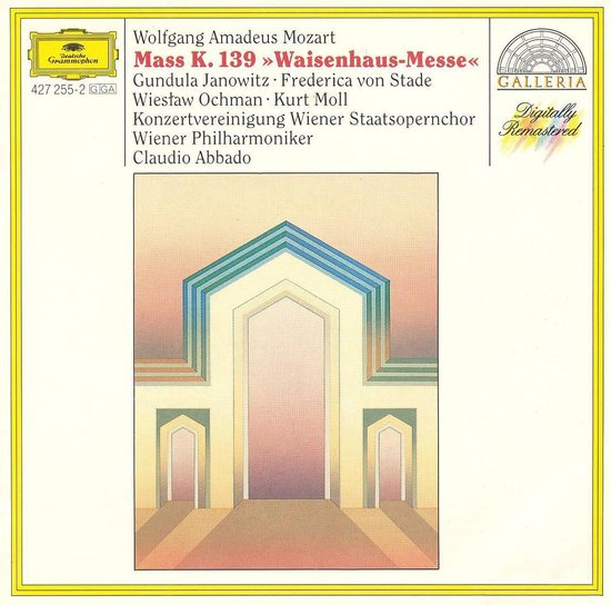 CD-hoes met Mozart's Mis K. 139, Waisenhaus-Messe, met orkest- en solistnamen.