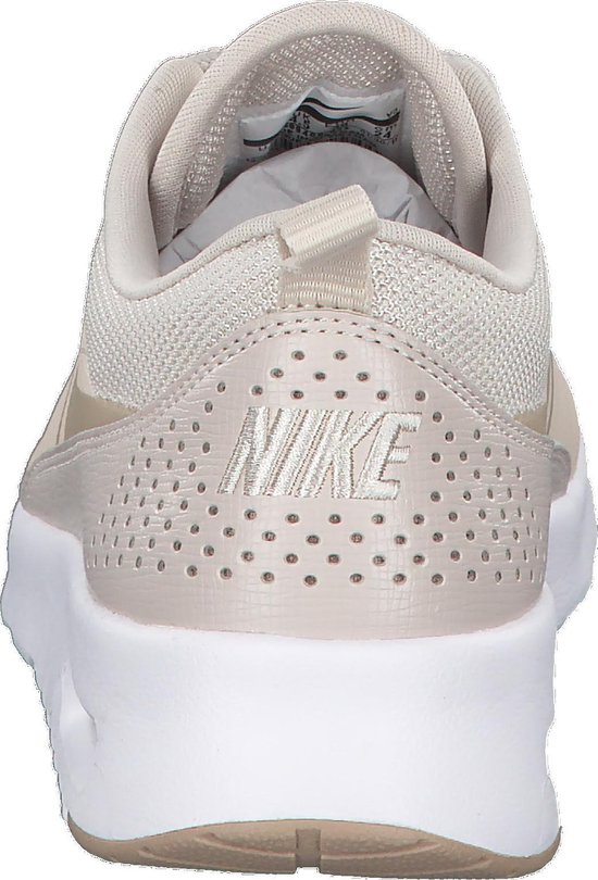 bol.com | Nike Air Max Thea Sneakers - Maat 40.5 - Vrouwen - beige/crème