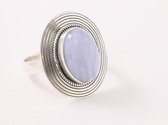 Bewerkte ovale zilveren ring met blauwe lace agaat - maat 17