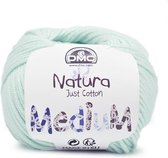 DMC NATURA MEDIUM 137 AQUA. PAK MET 10 BOLLEN a 50 GRAM. KL.NUM. 10.