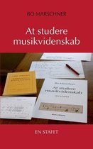 At studere musikvidenskab