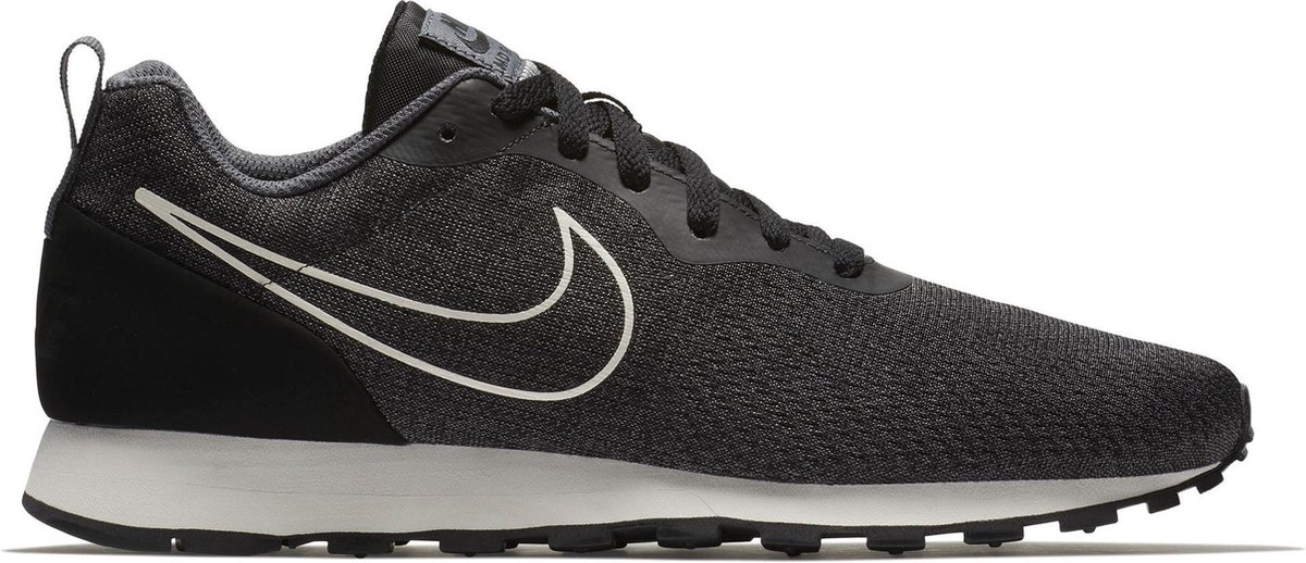 nike men's md runner 2 eng mesh running shoes