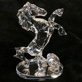 Kristal glas staand paard 12.5x8.5cm met een kristal glas diamant van 3cm