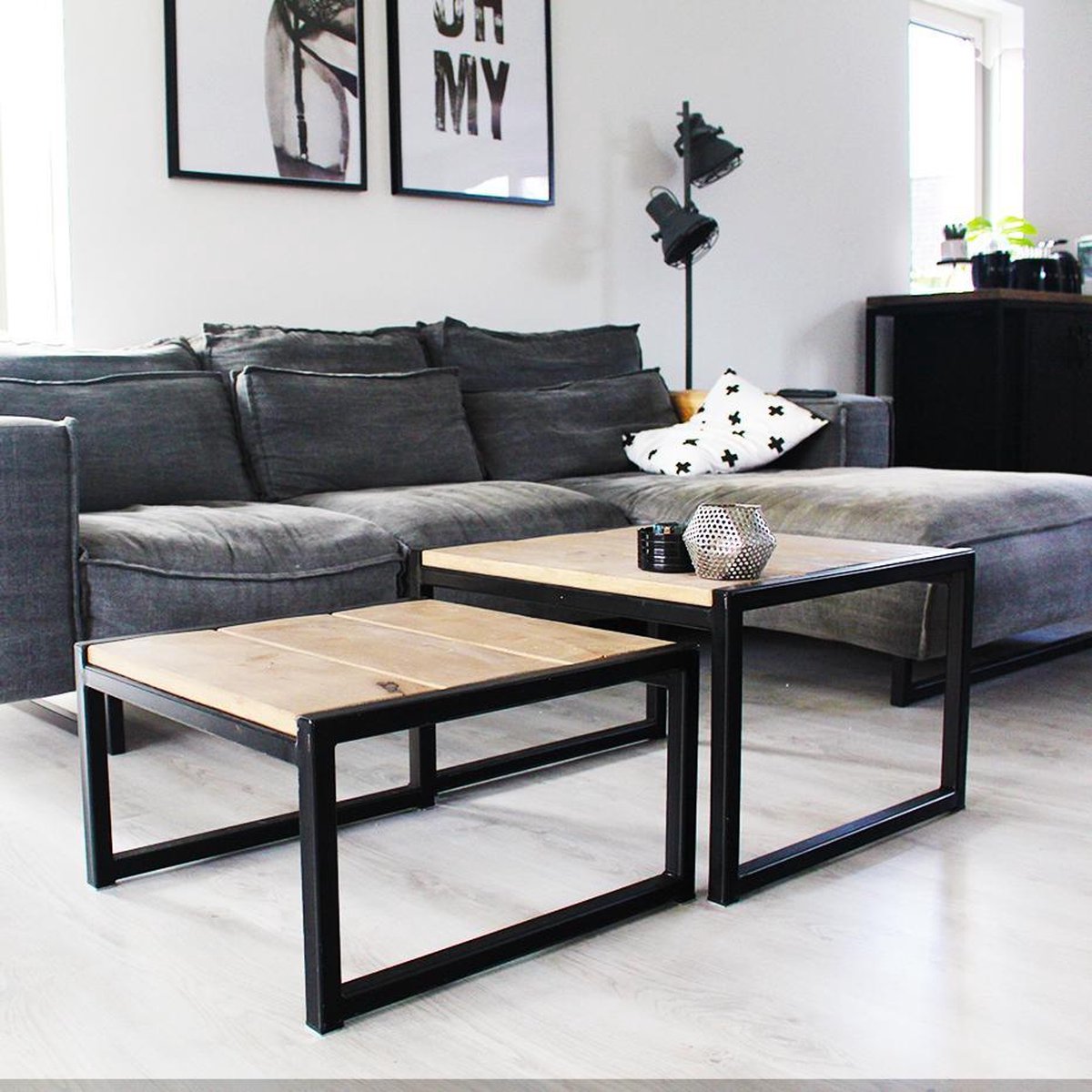 Industriële salontafel hout en staal "San Diego" - 60 x 52 x 39 cm - Handgemaakt