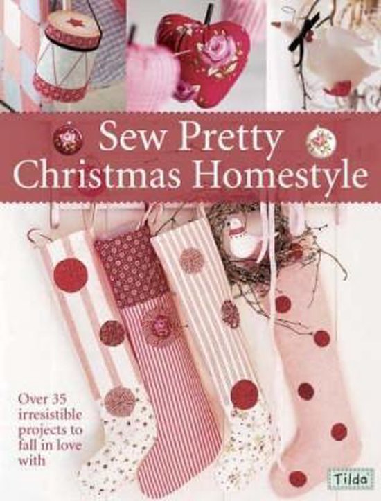 Boekomslag 'Sew Pretty Christmas Homestyle' met kerstkousen en decoraties.