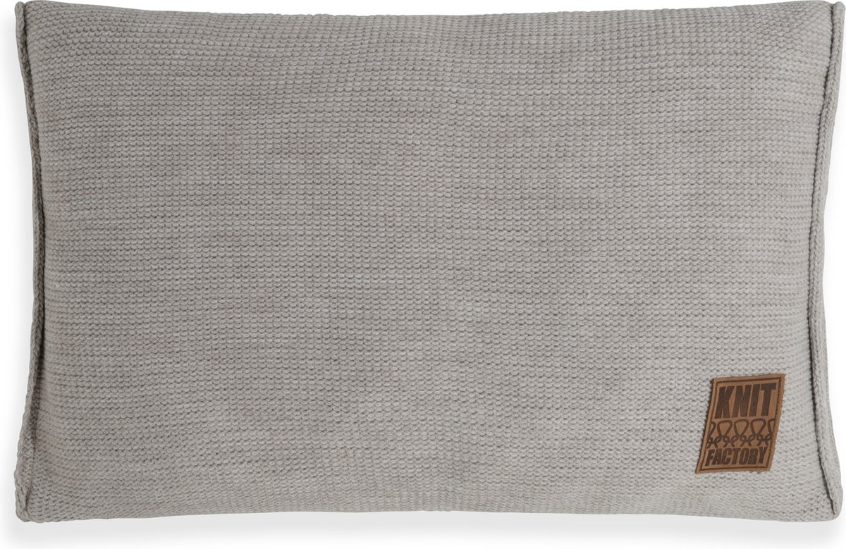 Knit Factory Uni Sierkussen - Rechthoekig kussen - Kussen woonkamer - Bank kussen - Decoratie kussen - Iced Clay - Rechthoekig - 60x40 cm - Kussenhoes inclusief kussenvulling