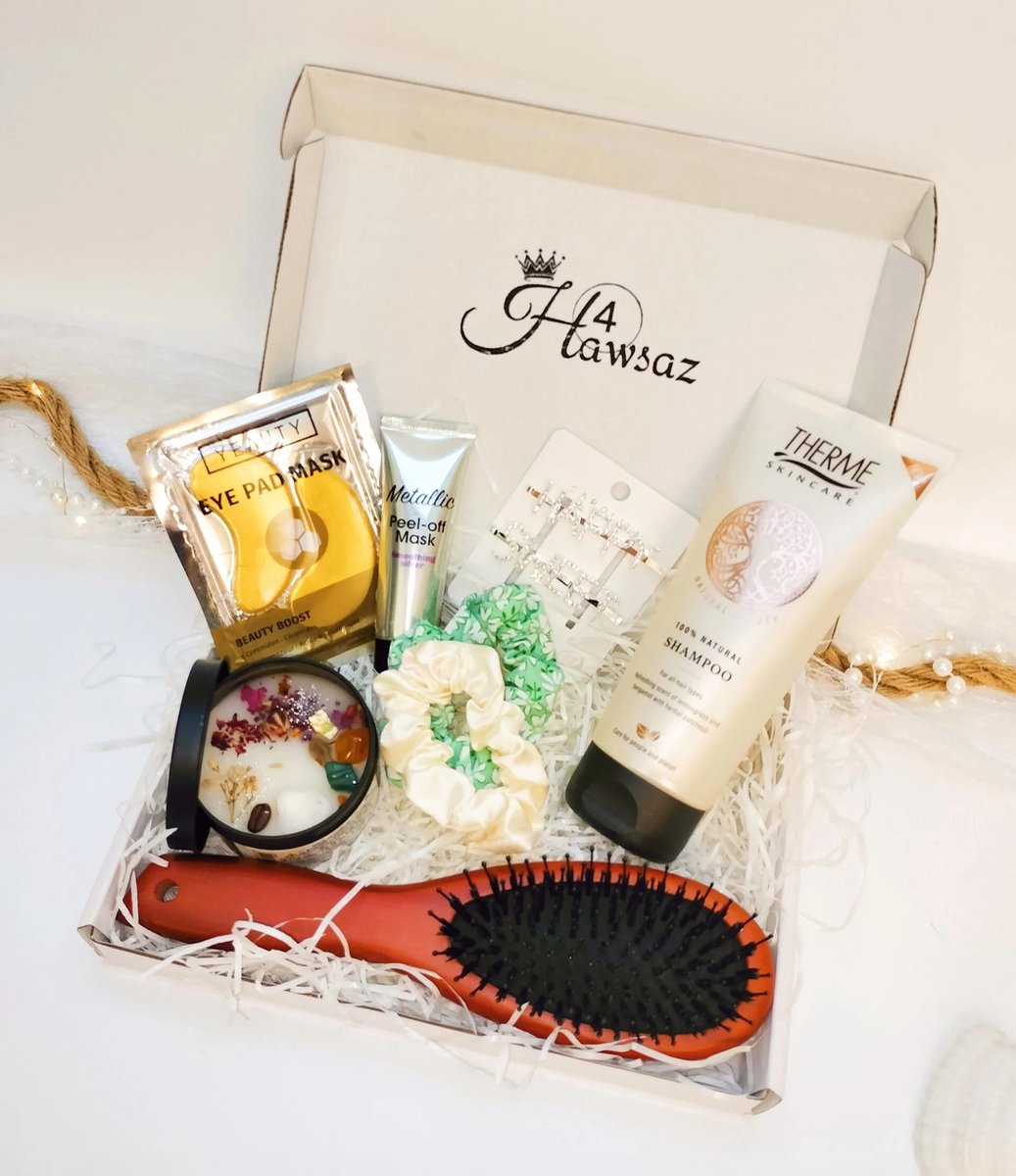 Goedkoopste Dames Geschenk - Verzorgingsset 9 stuks - Hawsaz.nl cadeau - Beauty Set - Haarverzorging geschenkset - Cadeausets - Verwenpakket - Gezichtverzorging - Haar elastiek - Scrunshie - Luxe Cadeaupakket - Edelstenen geurkaars vanille - oog masker