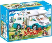 playmobil family fun camper met familie 70088