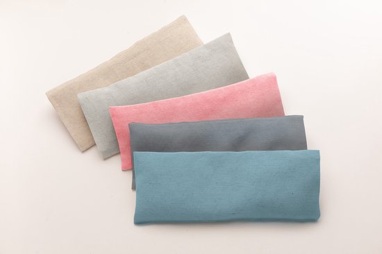 Ontspannend oogkussen taupe - ZONDER LAVENDEL - 100% ecologisch - handgemaakt in NL - vulling 150g biologisch lijnzaad - perfect voor Yoga - Meditatie - Yoga Nidra - Ontspanning - afneembare en wasbare eco linnen hoesje — afbeelding 2