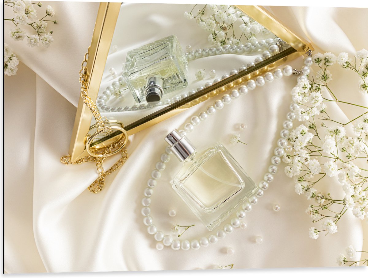 Dibond - Spiegel - Parfum - Ketting - Bloemen - 80x60 cm Foto op Aluminium (Wanddecoratie