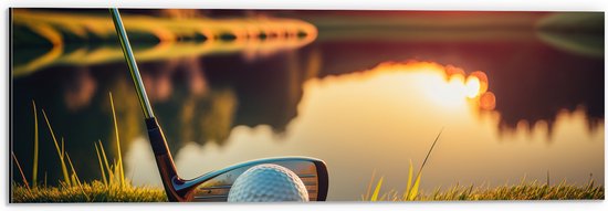 Dibond - Golf - Golfbal - Golfclub - Zonsondergang - Gras - Water - 60x20 cm Foto op Aluminium (Met Ophangsysteem)
