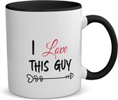 Akyol - i love this guy koffiemok - theemok - zwart - Liefde - iemand die liefde wilt geven aan een ander - valentijnsdag - cadeau voor vriend(je) - verjaardagscadeau - kado - geschenk - gift - verrassing - valentijnscadeautje - 350 ML inhoud