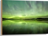 Hout - Fel Noorderlicht boven Meer - 80x60 cm - 9 mm dik - Foto op Hout (Met Ophangsysteem)