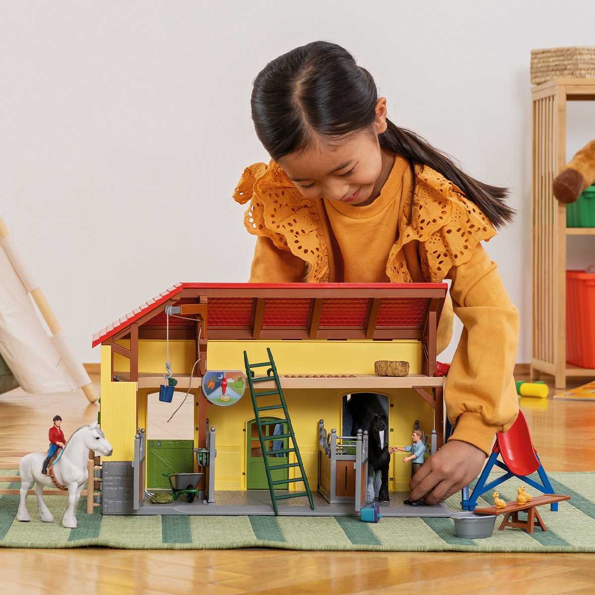 schleich FARM WORLD - Paardenstal - Paarden Speelgoed - 2 Paarden en Boerderij Speelfiguren - 82 onderdelen — afbeelding 6