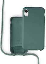 Coverzs Silicone case met koord - Telefoonhoesje met koord - Backcover hoesje met koord - touwtje - geschikt voor Apple iPhone Xr - donkergroen