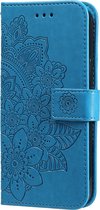 Hoesje geschikt voor iPhone 15 Pro Max - Bookcase - Pasjeshouder - Portemonnee - Bloemenprint - Kunstleer - Blauw