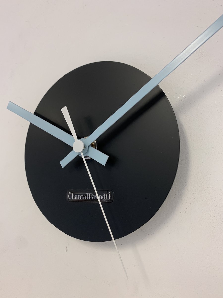Wandklok CHANTALBRANDO -- ARGOS BLACK - ZWART -- MODERN DESIGN -- MADE IN HOLLAND