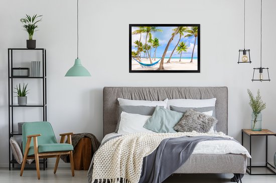 Photo encadrée - Hamac entre palmiers sur la plage près du cadre photo République Dominicaine noir 90x60 cm - Affiche encadrée (Décoration murale salon / chambre) / Mer et plage